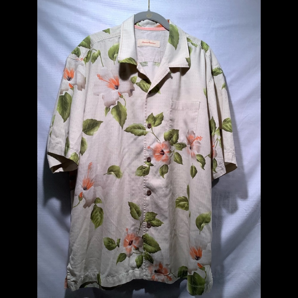 Tommy Bahama, size XL, Ivory color
